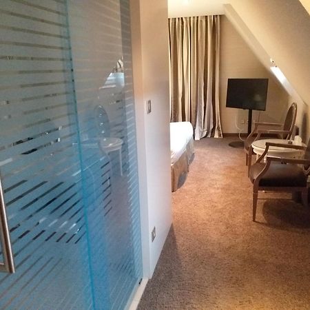 Logis Hotel Le Parc & Spa 상띠뽈리뜨 외부 사진