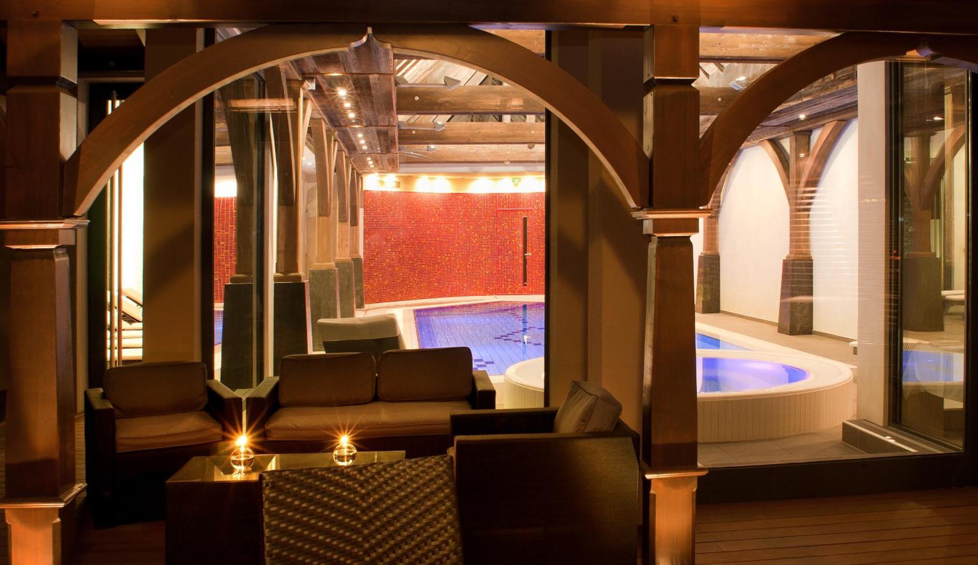 Logis Hotel Le Parc & Spa 상띠뽈리뜨 외부 사진