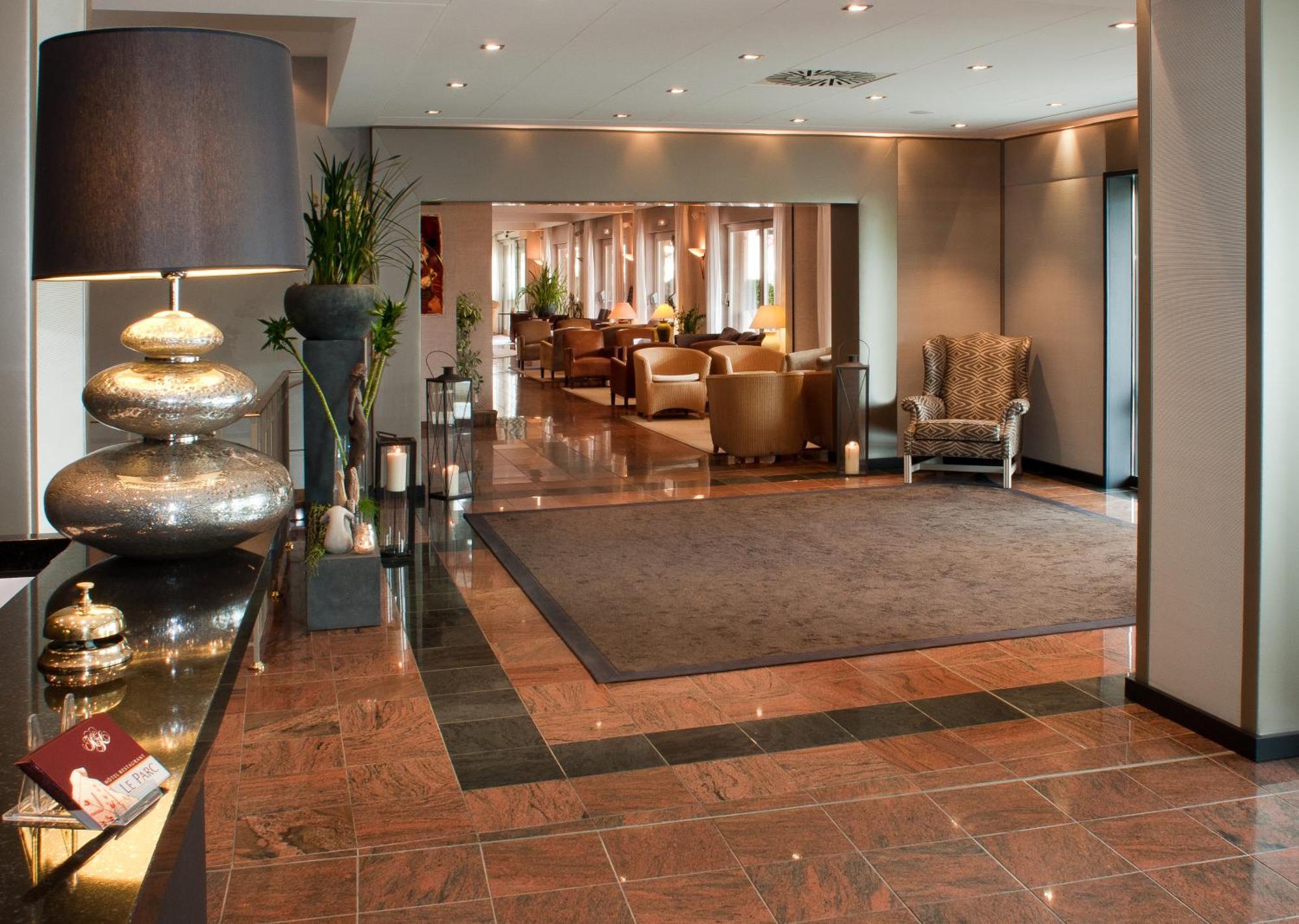 Logis Hotel Le Parc & Spa 상띠뽈리뜨 외부 사진