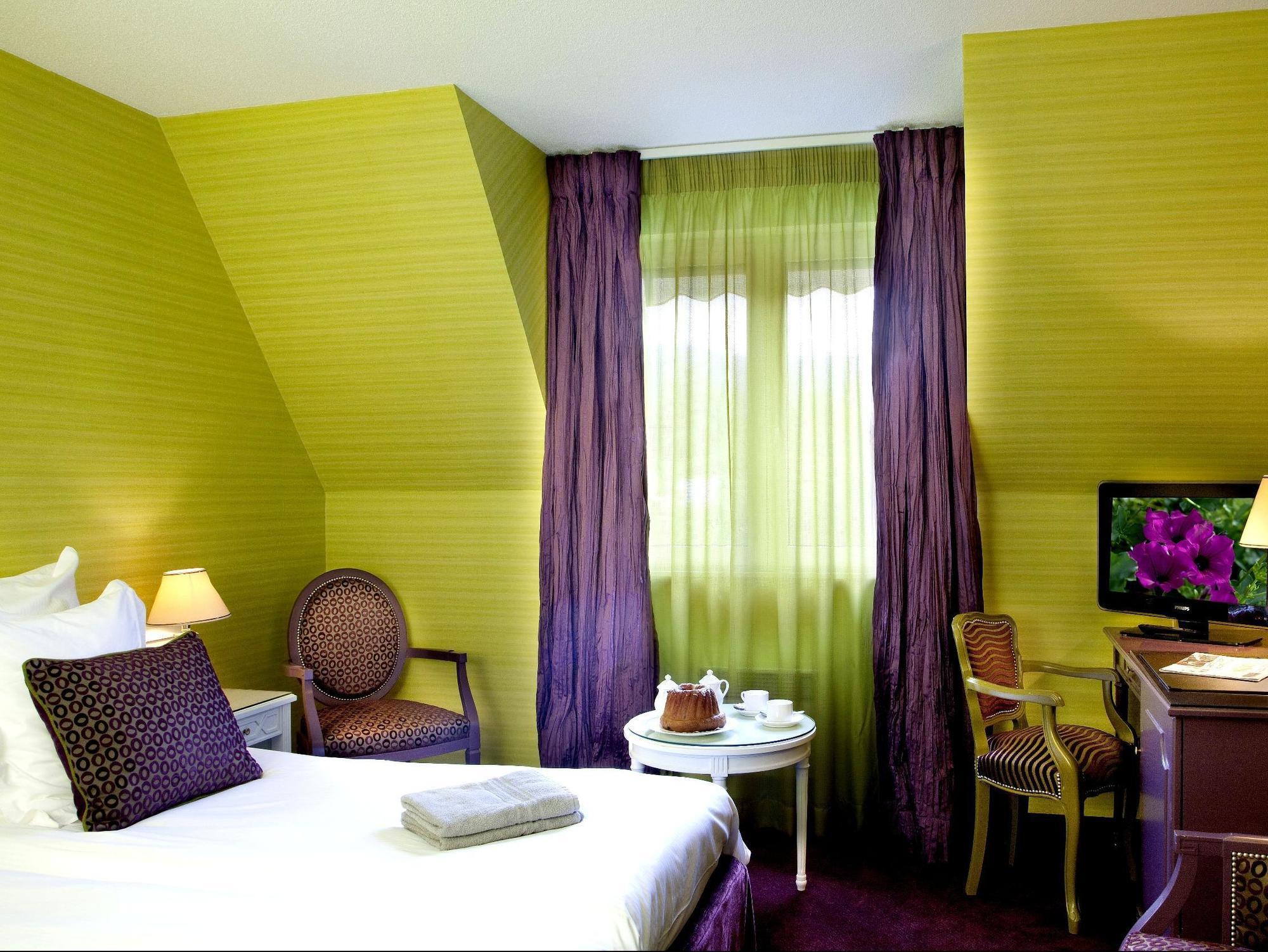 Logis Hotel Le Parc & Spa 상띠뽈리뜨 외부 사진