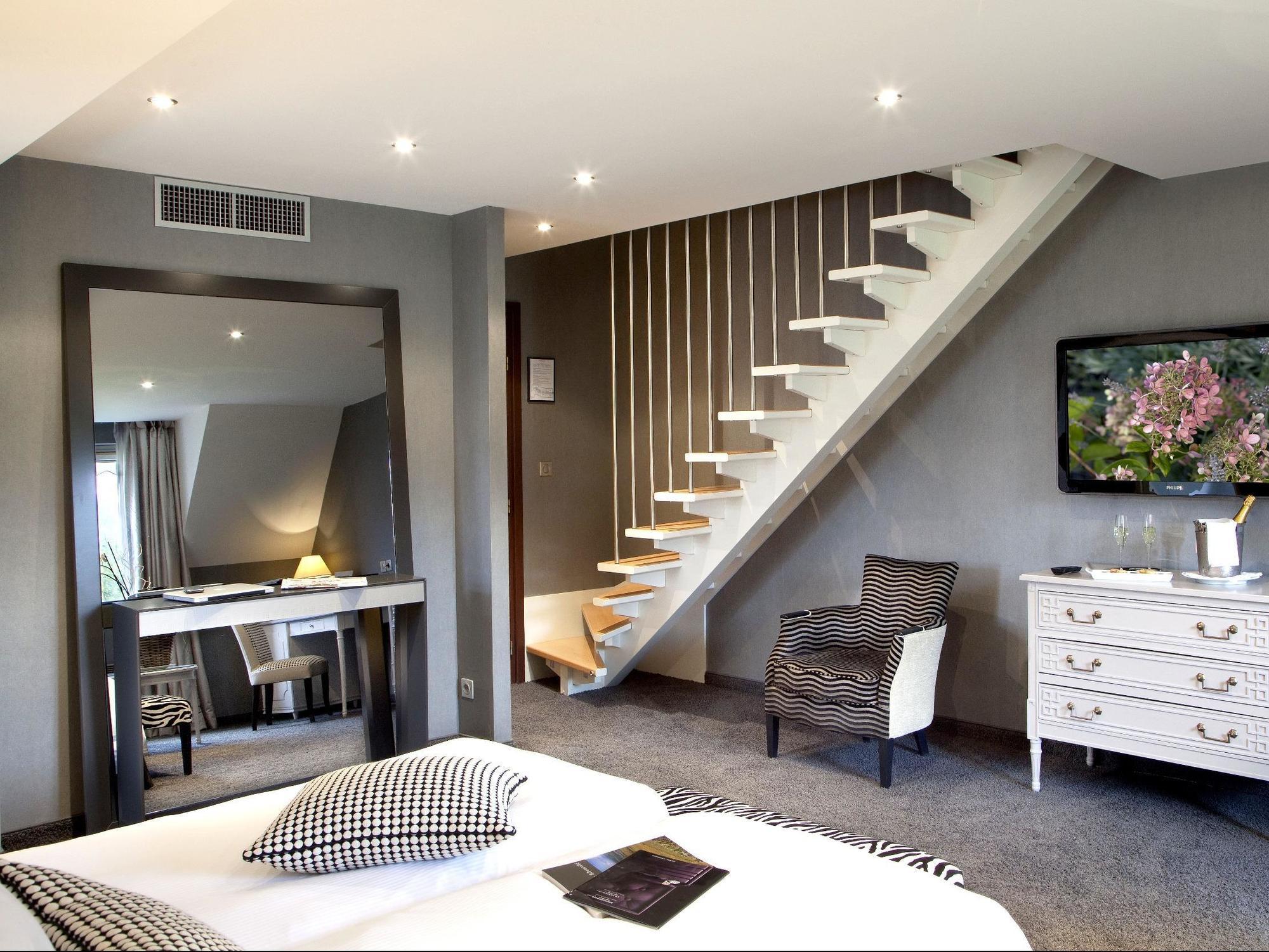 Logis Hotel Le Parc & Spa 상띠뽈리뜨 외부 사진
